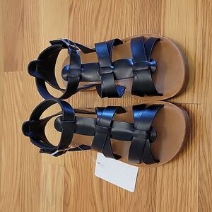 NWT Black sandals